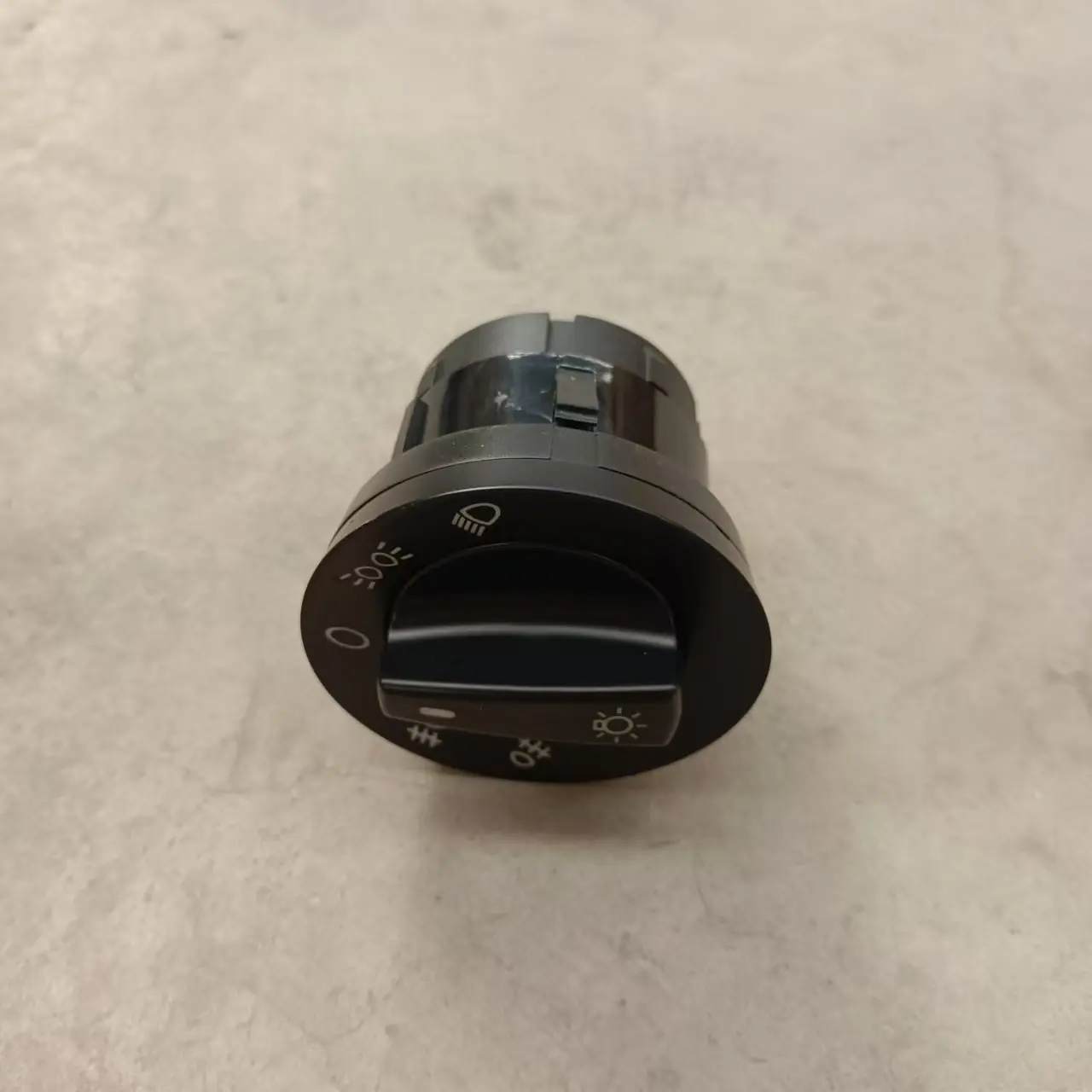 SHACMAN Delong X3000 M3000 Main Light Control Rotary Switch DZ97189584680