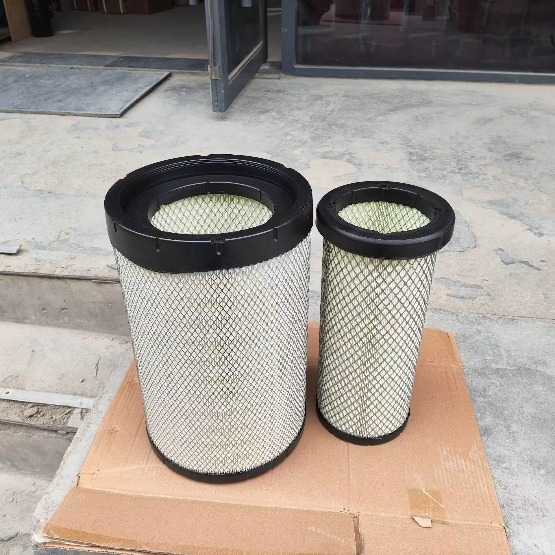Heavy Duty 2540PU Air Filter Element for SINOTRUK HOWO Steyr SITRAK - Image 3