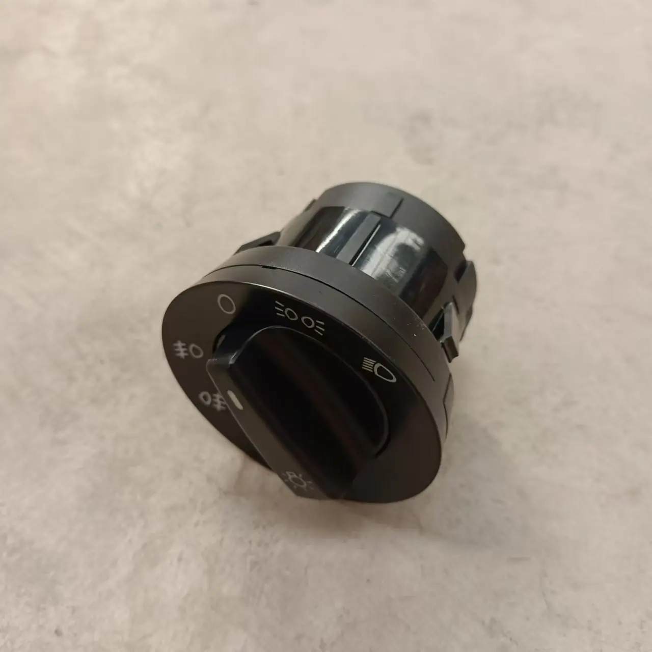 SHACMAN Delong X3000 M3000 Main Light Control Rotary Switch DZ97189584680 - Image 3