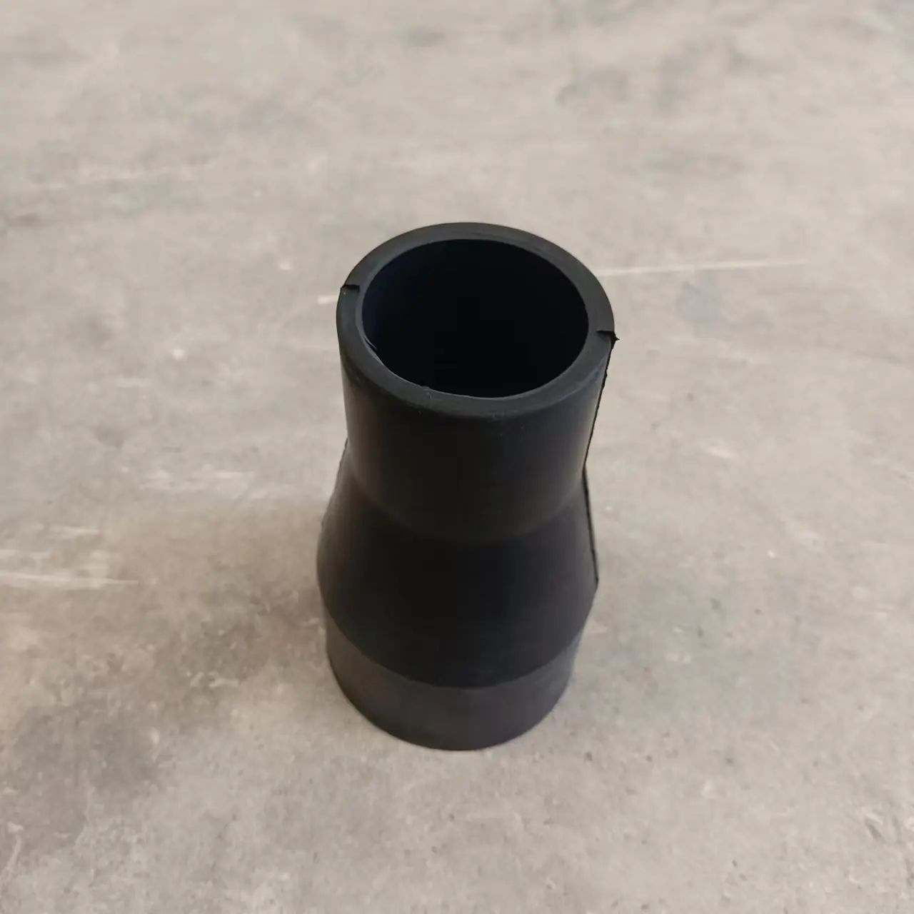 SINOTRUK HOWO Radiator Outlet Rubber Hose WG9725530143 Water Pipe - Image 2