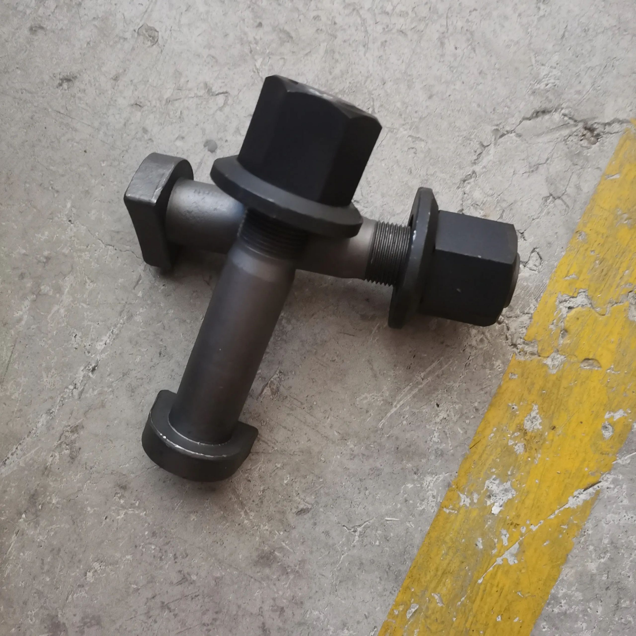 Steyr STR Rear Wheel Hub Bolt and Nut Assembly - Image 2