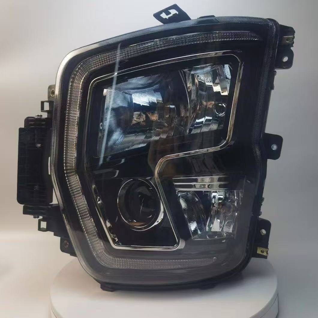 SAIC Hongyan H6 Heavy Truck Headlight Assembly - Image 2