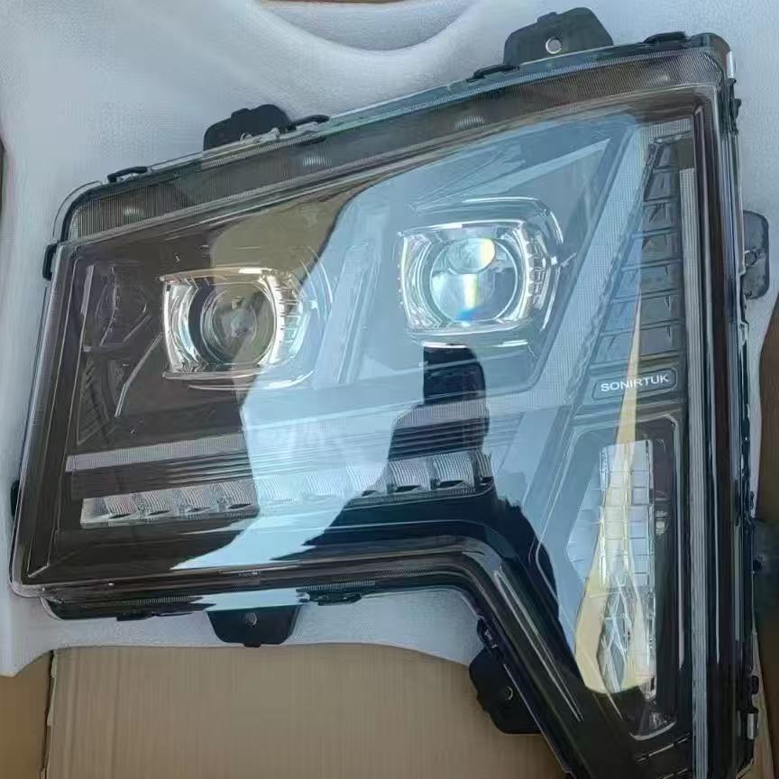 SINOTRUK HOWO MAX Headlight Assembly - Image 3